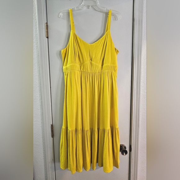 torrid Dresses & Skirts - EUC Torrid Yellow Sundress -Sz 1 (16/18)
